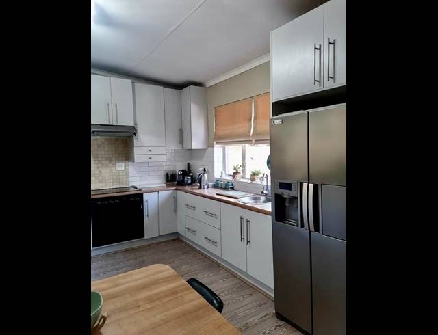 4 BEDROOM PROPERTY TO RENT IN KENSINGTON
